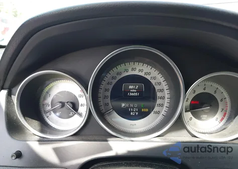 2014 Mercedes-Benz C 300 Luxury 4Matic/Sport 4Matic z USA, uszkodzony, nr VIN WDDGF8AB8ER318100